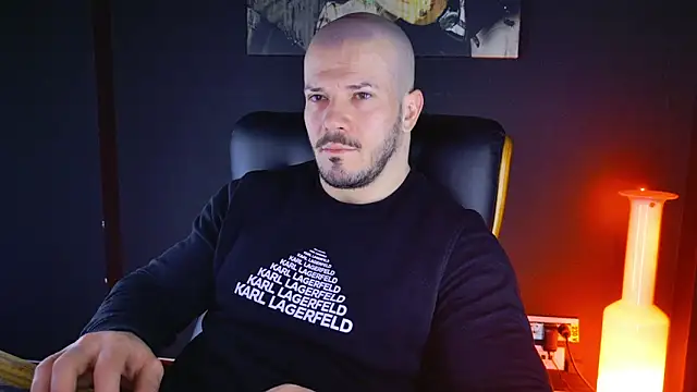 AngeloEric online show from January 21, 2025, 5:38 am