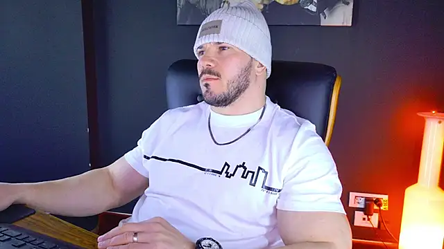 AngeloEric online show from January 29, 2025, 8:08 am