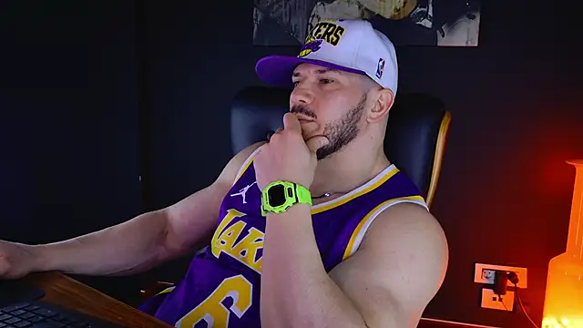 AngeloEric online show from February 3, 2025, 2:02 pm