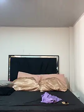 Snapshot of lilithTeen1_ chatting on November 4, 2025, 9:36 pm lilithTeen1 online show from November 4, 2025, 9:36 pm