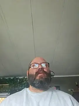 Snapshot of RedneckWants2PlayNow chatting on November 18, 2025, 3:16 pm RedneckWants2PlayNow online show from November 18, 2025, 3:16 pm