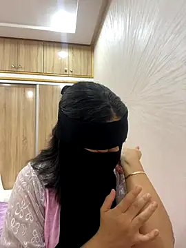 Snapshot of jijijoudia chatting on October 6, 2025, 10:40 pm jijijoudia online show from October 6, 2025, 10:40 pm