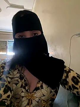 Snapshot of jijijoudia chatting on October 9, 2025, 3:32 pm jijijoudia online show from October 9, 2025, 3:32 pm