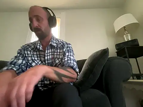 Snapshot of armdy371 chatting on October 4, 2025, 12:14 pm armdy371 online show from October 4, 2025, 12:14 pm