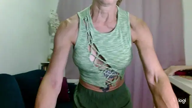 Canelita28 online show from April 14, 2026, 1:22 am