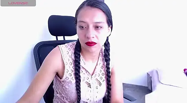 loren3124 online show from March 21, 2025, 2:40 pm