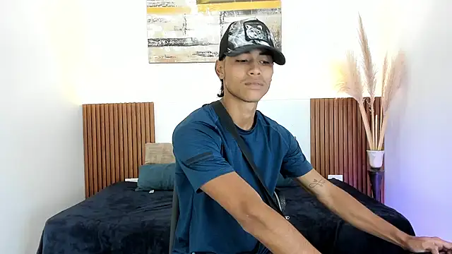 zander 2120 online show from November 10, 2025, 1:43 pm