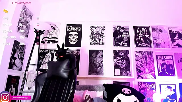 Lexyjoycce online show from November 18, 2025, 9:08 pm