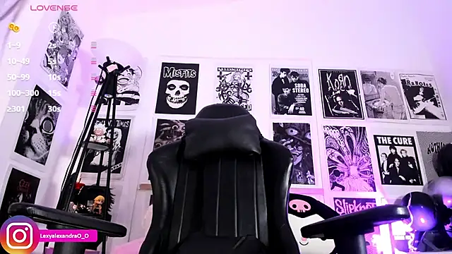 Lexyjoycce online show from February 3, 2026, 9:09 pm