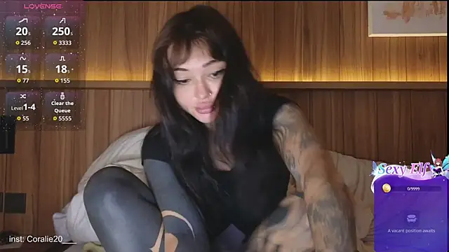 Snapshot of Coralie20_ chatting on April 19, 2026, 7:18 am Coralie20 online show from April 19, 2026, 7:18 am