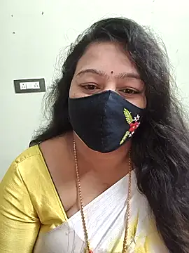 neelu-hoty online show from February 25, 2026, 4:27 pm