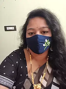 neelu-hoty online show from April 9, 2026, 3:06 pm