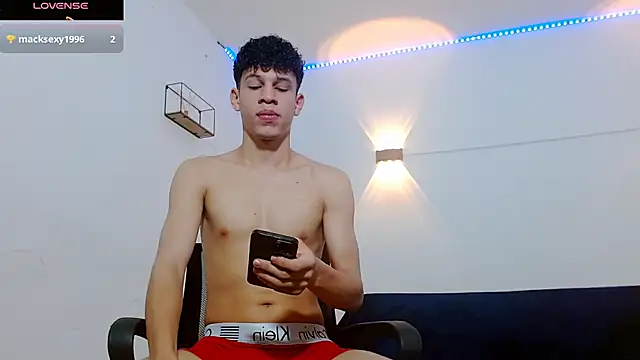 Snapshot of jeff_ross chatting on October 31, 2025, 12:06 pm jeff ross online show from October 31, 2025, 12:06 pm