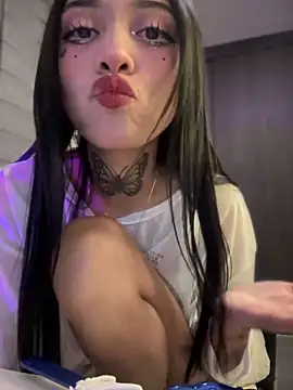 Snapshot of ANDREA_FERRY chatting on February 1, 2025, 3:41 am ANDREA FERRY online show from February 1, 2025, 3:41 am
