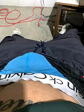 Snapshot of 27powercm chatting on November 9, 2025, 5:17 am 27powercm online show from November 9, 2025, 5:17 am