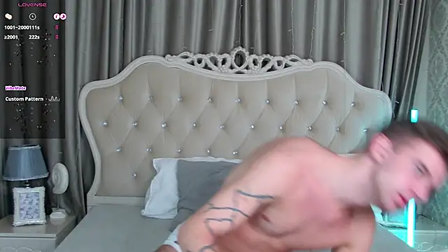 Snapshot of ArthurWhitee chatting on January 29, 2025, 4:15 am ArthurWhitee online show from January 29, 2025, 4:15 am