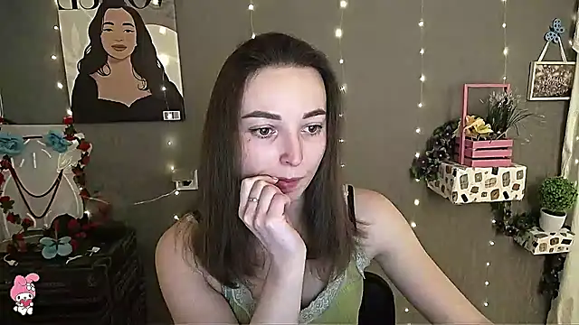  Barbie Kiss  online show from February 10, 2025, 1:33 pm