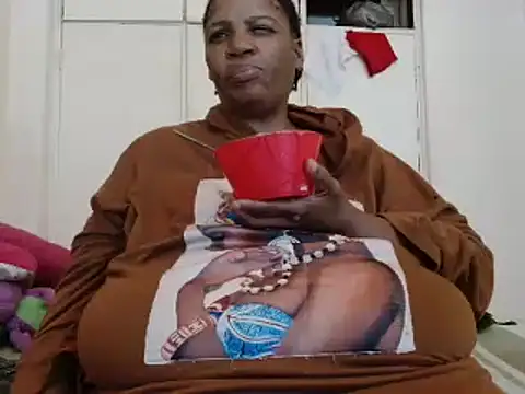 tinagiant online show from January 18, 2025, 12:26 pm