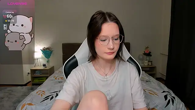 Snapshot of DearLia chatting on February 6, 2025, 10:10 pm DearLia online show from February 6, 2025, 10:10 pm