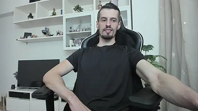 ToddClaytonn online show from April 27, 2026, 4:38 pm