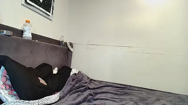 Naomiruty online show from October 5, 2025, 1:48 am