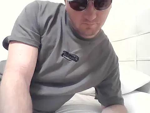 Snapshot of paul_daniel chatting on November 8, 2025, 8:18 pm paul daniel online show from November 8, 2025, 8:18 pm