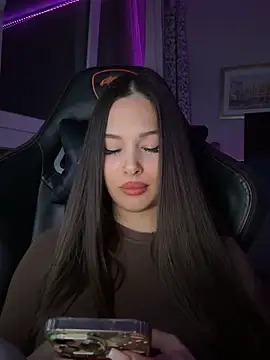 Snapshot of EricaWalls chatting on November 4, 2025, 9:25 pm EricaWalls online show from November 4, 2025, 9:25 pm