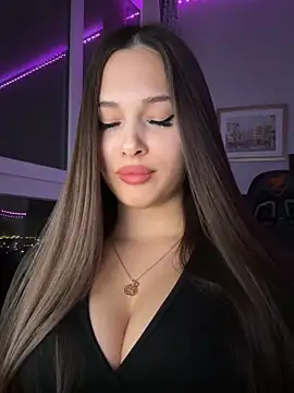 EricaWalls online show from December 2, 2025, 6:14 pm