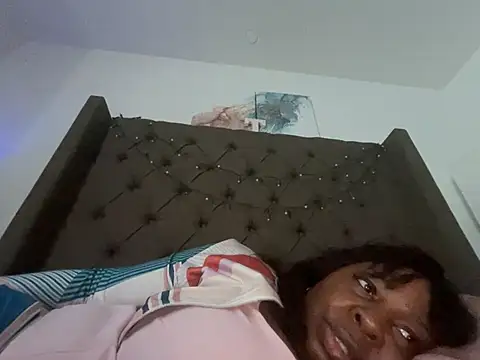 XXXLollipopsJuicy online show from April 30, 2026, 10:25 pm