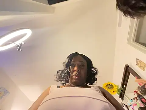 XXXLollipopsJuicy online show from June 12, 2026, 3:49 am