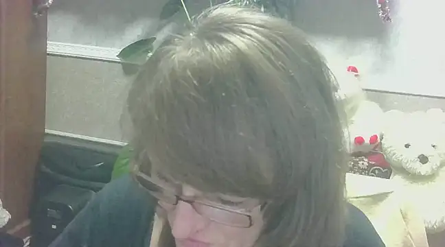 Snapshot of Manulyonok51 chatting on January 4, 2025, 12:27 am Manulyonok51 online show from January 4, 2025, 12:27 am