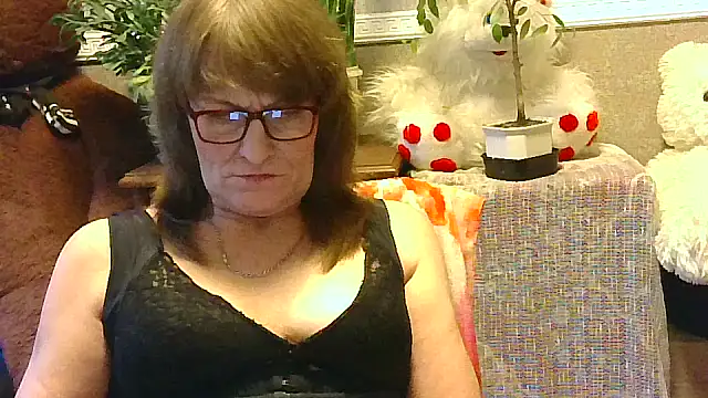 Snapshot of Manulyonok51 chatting on October 11, 2025, 5:17 am Manulyonok51 online show from October 11, 2025, 5:17 am