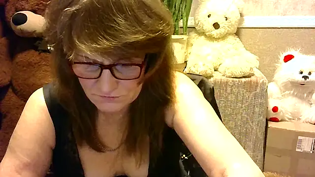 Snapshot of Manulyonok51 chatting on November 2, 2025, 10:56 pm Manulyonok51 online show from November 2, 2025, 10:56 pm