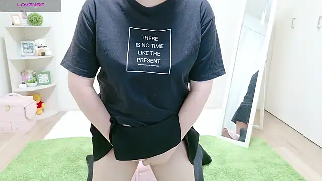 Snapshot of o-Aya-o chatting on December 21, 2024, 3:09 pm o-Aya-o online show from December 21, 2024, 3:09 pm