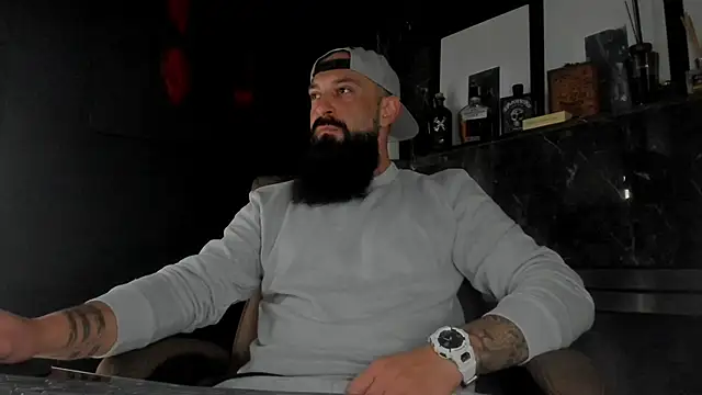 axxelrich  online show from October 26, 2025, 5:24 am