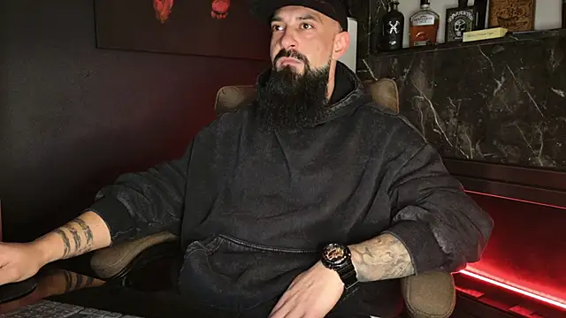 axxelrich  online show from December 1, 2025, 5:12 am