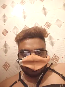 Snapshot of fuckingmahiesh chatting on February 2, 2026, 3:44 pm fuckingmahiesh online show from February 2, 2026, 3:44 pm