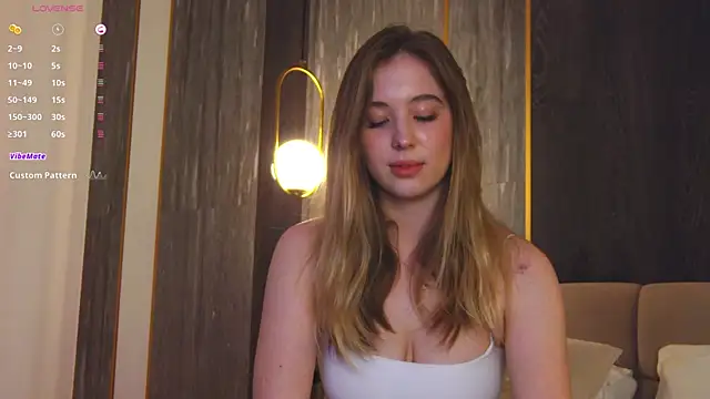 Snapshot of LoraineLuff chatting on January 30, 2025, 11:55 pm LoraineLuff online show from January 30, 2025, 11:55 pm