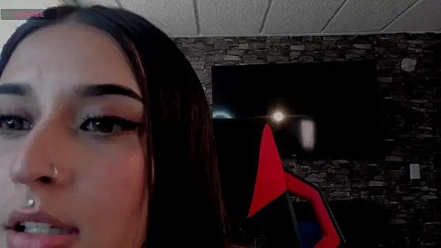 Charlotte greys online show from February 18, 2026, 8:05 pm