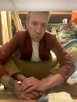 Snapshot of bentoverblonde chatting on October 7, 2025, 1:08 pm bentoverblonde online show from October 7, 2025, 1:08 pm