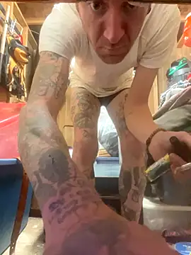 Snapshot of bentoverblonde chatting on October 11, 2025, 2:37 pm bentoverblonde online show from October 11, 2025, 2:37 pm