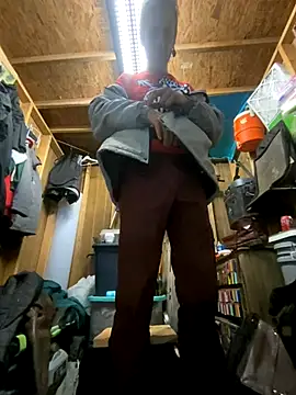 Snapshot of bentoverblonde chatting on October 31, 2025, 7:37 pm bentoverblonde online show from October 31, 2025, 7:37 pm