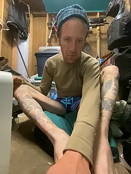 Snapshot of bentoverblonde chatting on November 3, 2025, 3:13 pm bentoverblonde online show from November 3, 2025, 3:13 pm