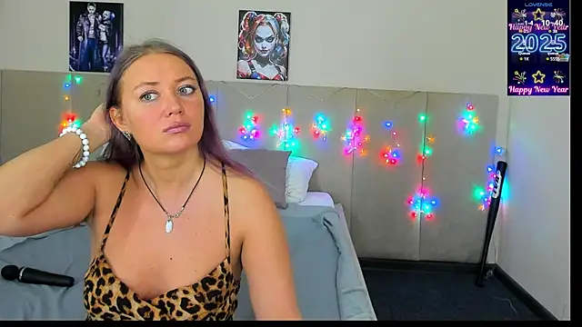 Snapshot of MuscleXXXBarbie chatting on February 14, 2025, 2:28 am MuscleXXXBarbie online show from February 14, 2025, 2:28 am