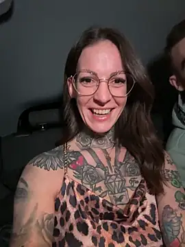 BrownieyQueen online show from January 18, 2026, 5:06 pm