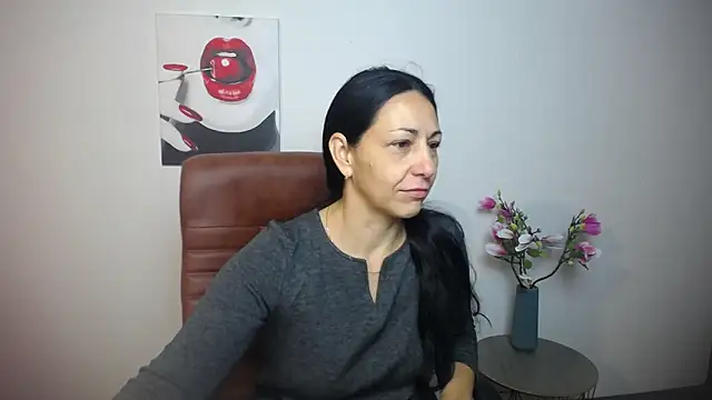 LiluGrants online show from October 13, 2025, 6:19 pm