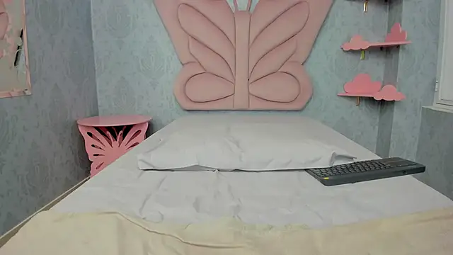 MaddyCute4u online show from February 24, 2025, 3:20 pm