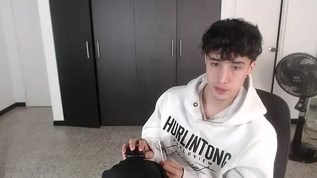 gojo satoru 18 online show from February 28, 2025, 2:53 pm