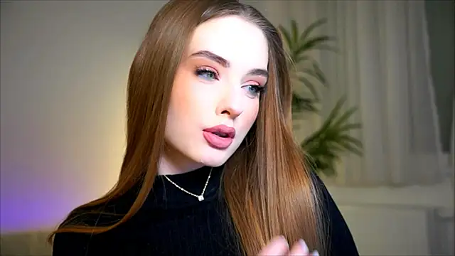 petitegonwiild online show from October 12, 2025, 10:20 pm