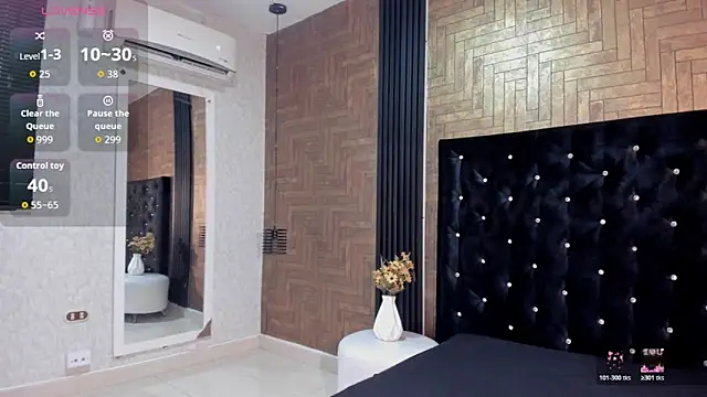 Snapshot of Laross25 chatting on February 22, 2026, 7:45 pm Laross25 online show from February 22, 2026, 7:45 pm